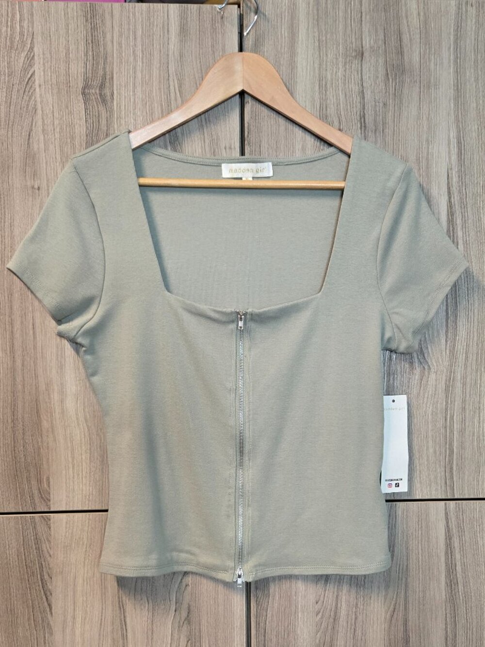 NWT Madden Girl Square Neck Full Zip Top Womens Sage Short Sleeve XL